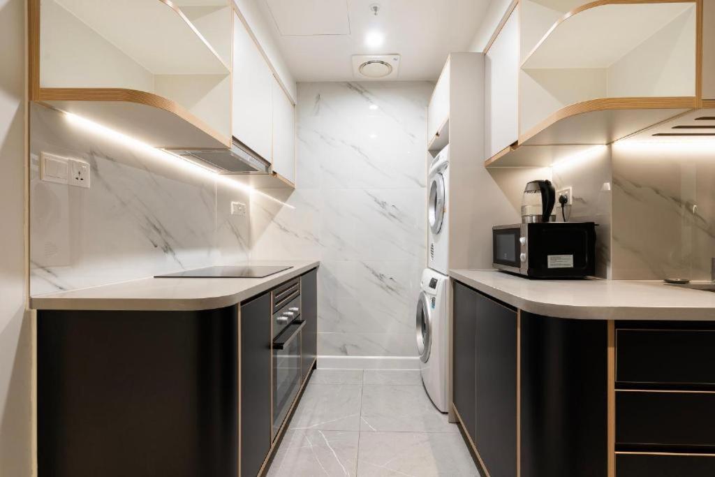 Lusso Suites - D1Mension & Zenity Residence, Sg'S Heart Хошимін Екстер'єр фото