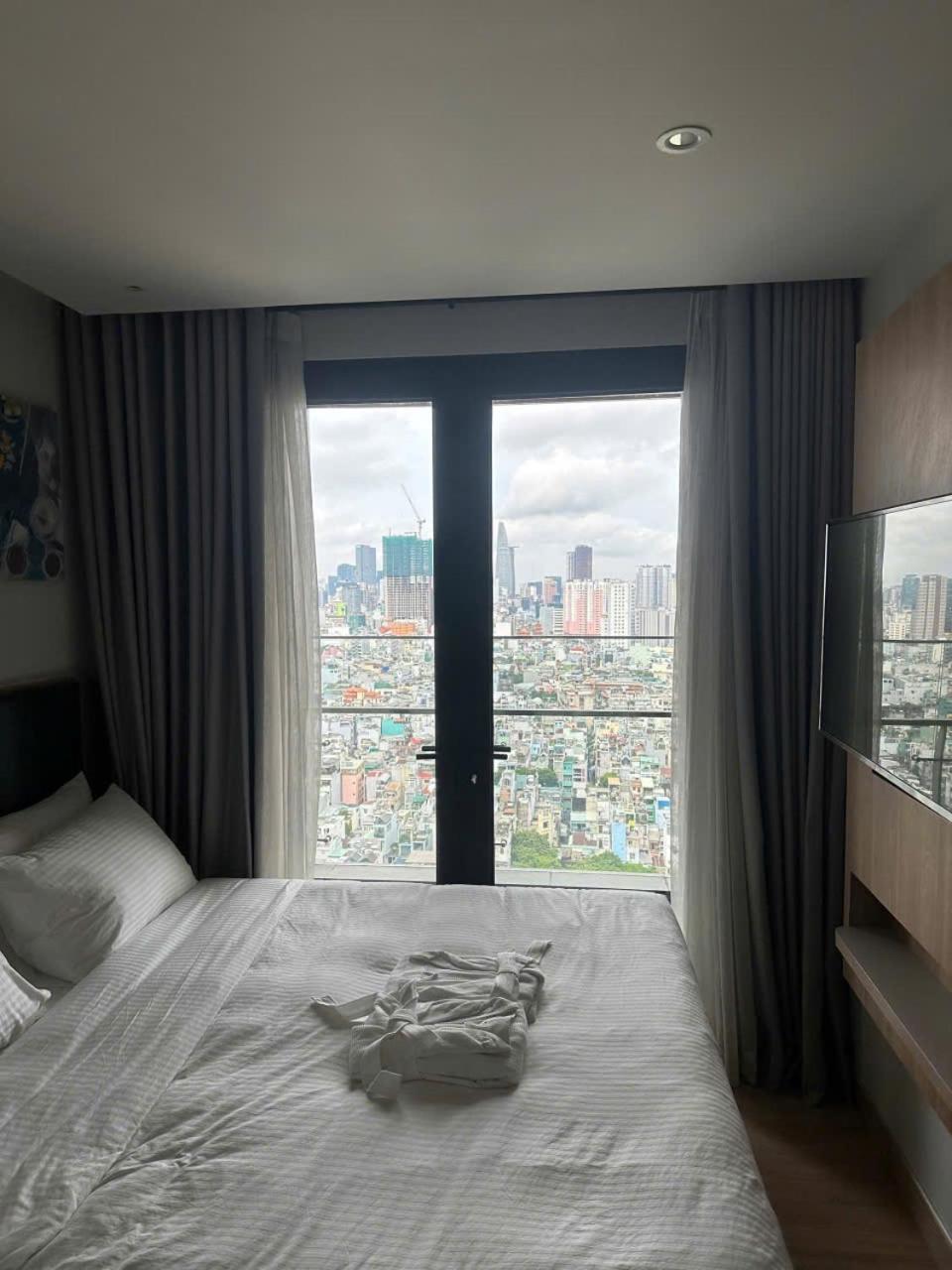 Lusso Suites - D1Mension & Zenity Residence, Sg'S Heart Хошимін Екстер'єр фото