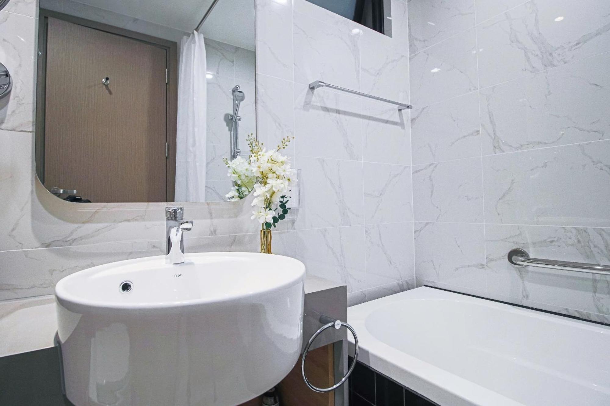 Lusso Suites - D1Mension & Zenity Residence, Sg'S Heart Хошимін Екстер'єр фото